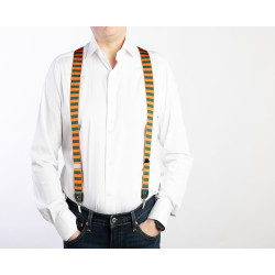Bretelle Albert Thurston a righe orizzontali arancione/verde con attacco 2 in 1 indossate su camicia bianca e jeans