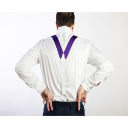 Bretelle a Y viola nastro rigido con finiture in pelle bianca indossate con camicia bianca visione schiena