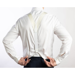 Bretelle a Y Avorio in nastro rigido Barathea e finiture in pelle bianca indossate con camicia e pantalone visione schiena